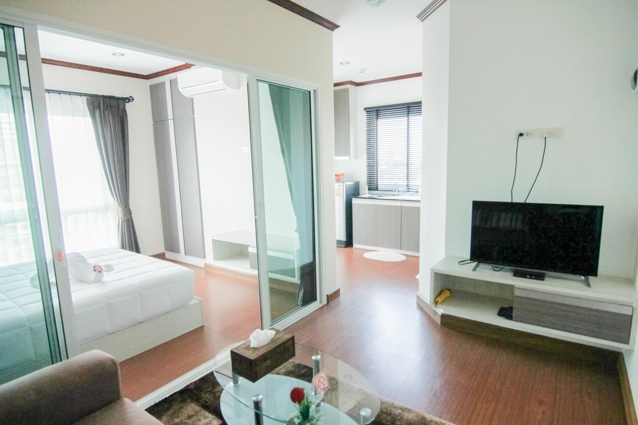 Tada Condotel Buriram Bagian luar foto