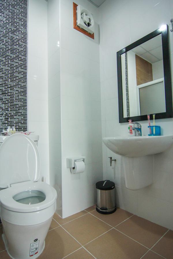 Tada Condotel Buriram Bagian luar foto