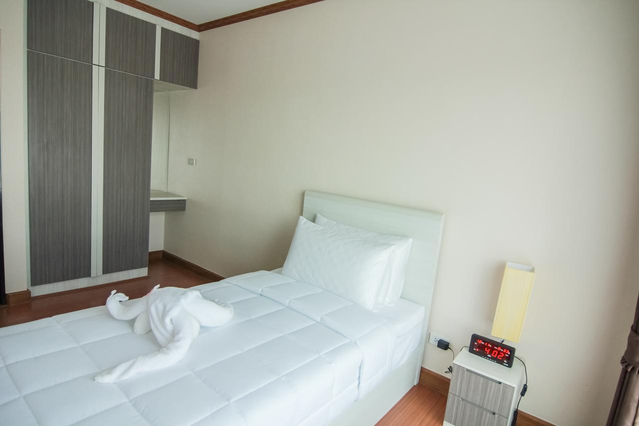 Tada Condotel Buriram Bagian luar foto