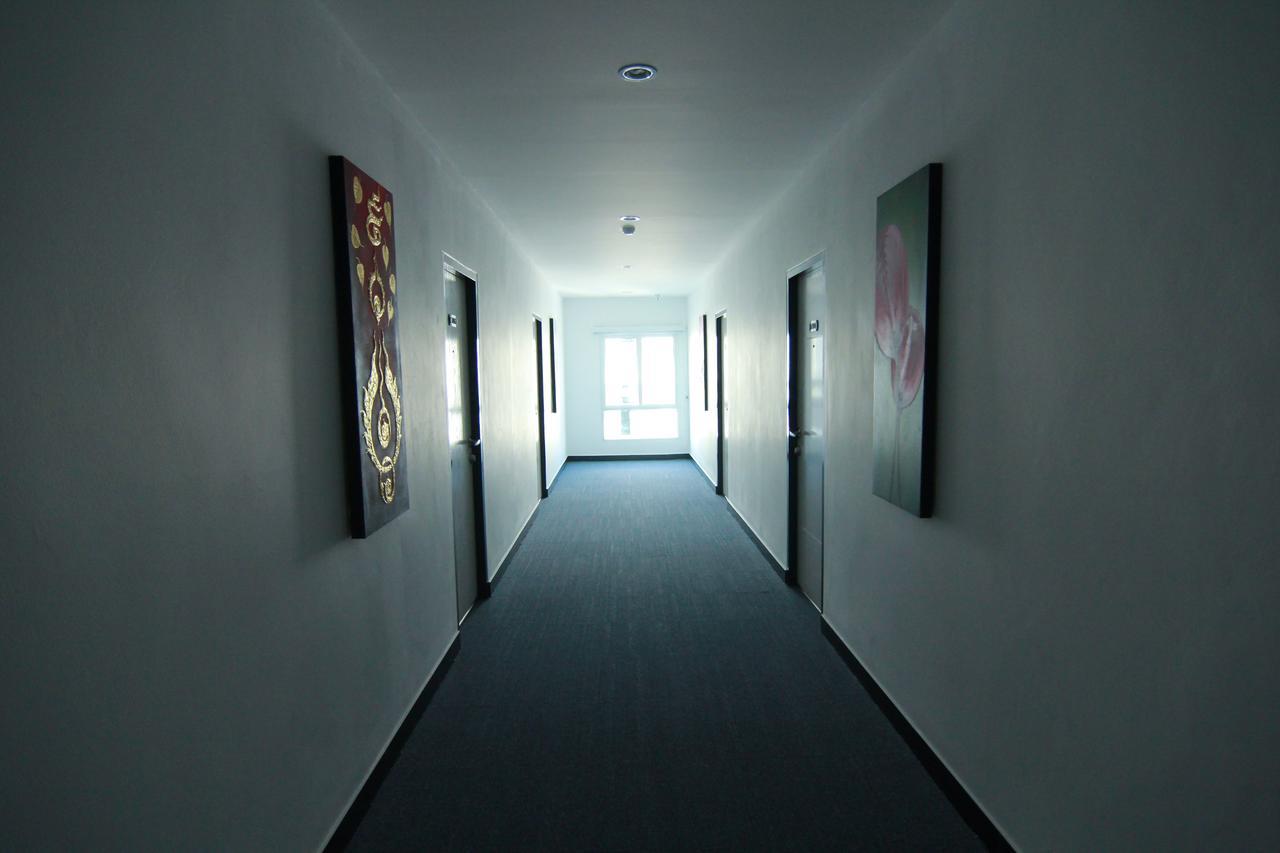 Tada Condotel Buriram Bagian luar foto