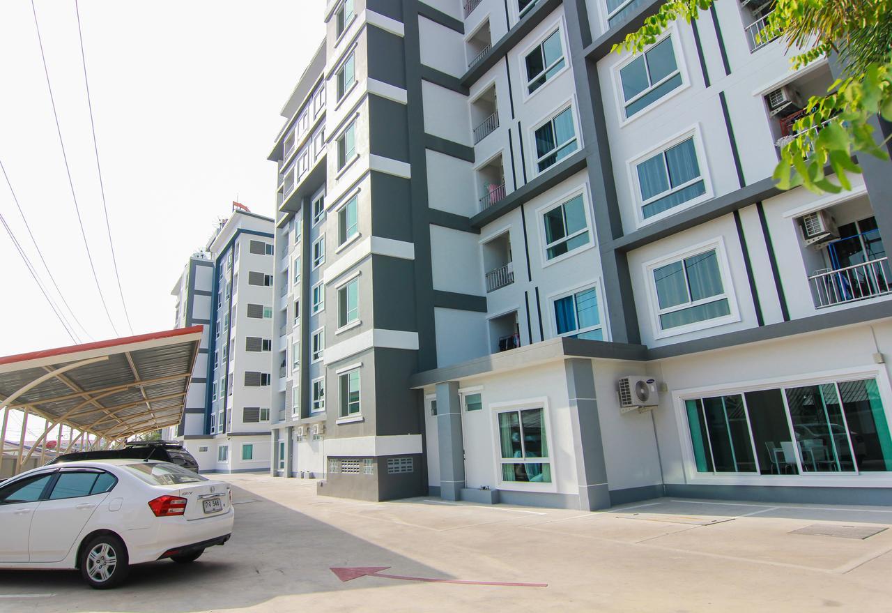 Tada Condotel Buriram Bagian luar foto