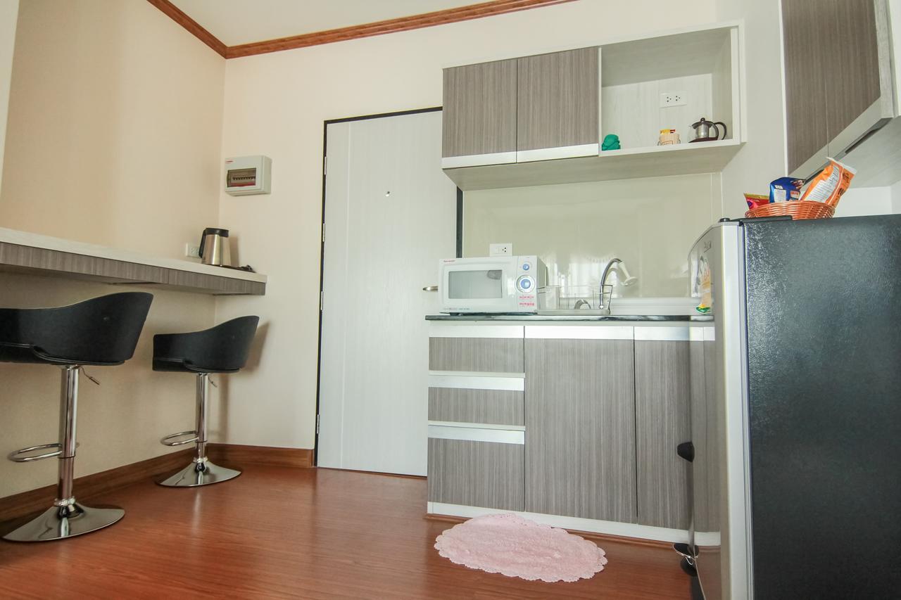 Tada Condotel Buriram Bagian luar foto