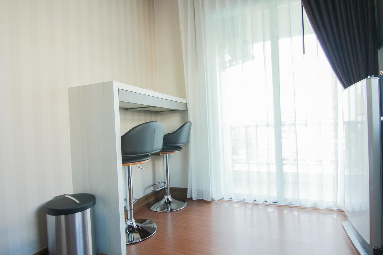 Tada Condotel Buriram Bagian luar foto