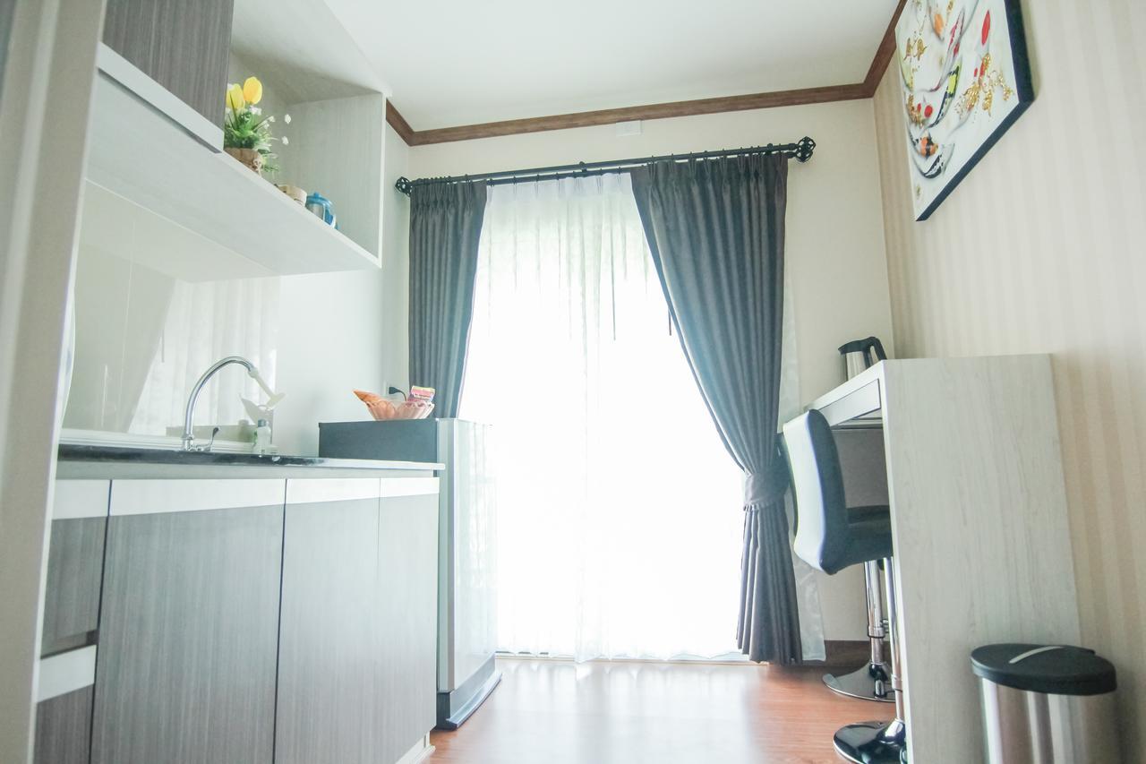 Tada Condotel Buriram Bagian luar foto
